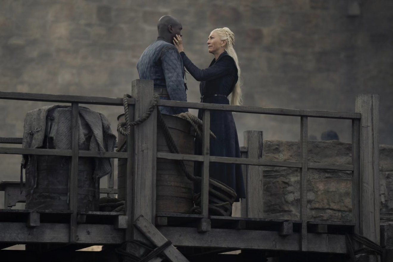 &bullet;  Fotó: Max