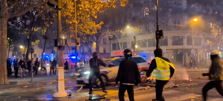 Összecsapások kísérték a francia nagyvárosokban a megélhetési problémák elleni tüntetéseket