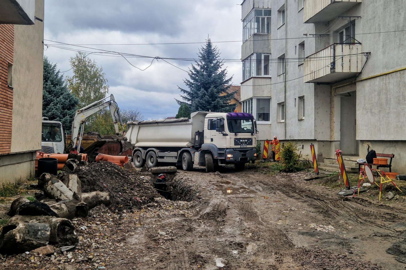 A Csernátoni úti tömbházak mögé most be sem lehet hajtani