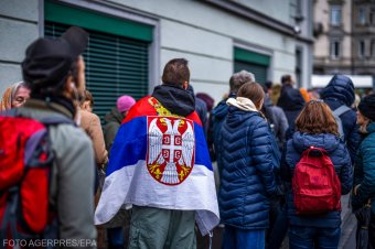 Aleksandar Vučić pártja kikapott, Szerbia-szerte ünnepelték az Egyetemista Lista győzelmét