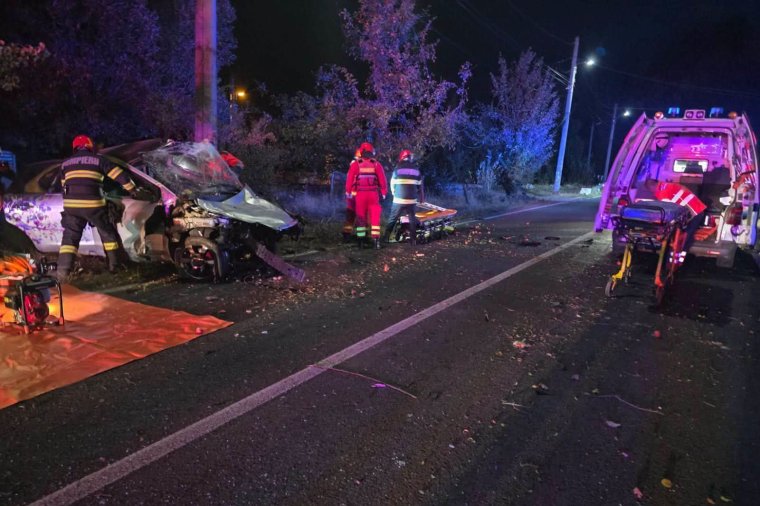 Az autóba szorulva vesztették életüket a fiatalok a ma reggeli súlyos petrozsényi balesetben