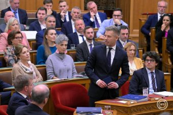 Felfüggesztette Hankó Balázs, Seszták Miklós és Magyar Péter mentelmi jogát az Országgyűlés