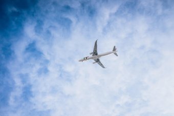 Késelés a pilótafülkében, műszerszabotációs próbálkozás – részletek a majdnem eltérített Flydubai-járaton történtekről