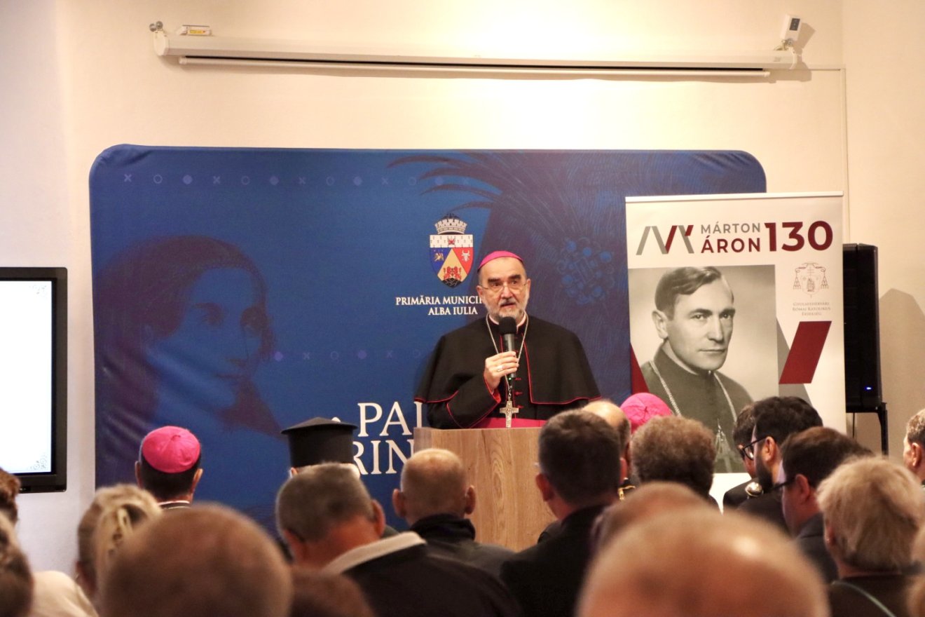 Román egyházi vezetők részvételével emlékeztek Márton Áronra Gyulafehérváron
