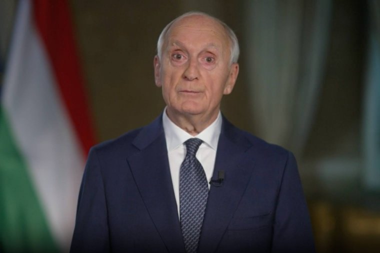 Baka András: nehéz feladat áll a közmédia előtt, mert vissza kell szereznie az emberek bizalmát