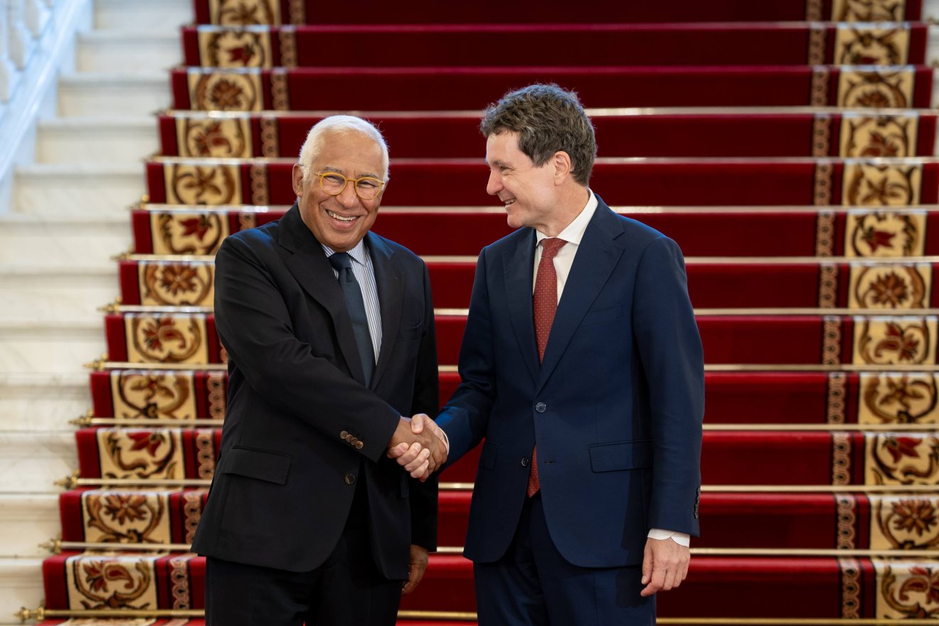 &bullet;  Fotó: Presidency