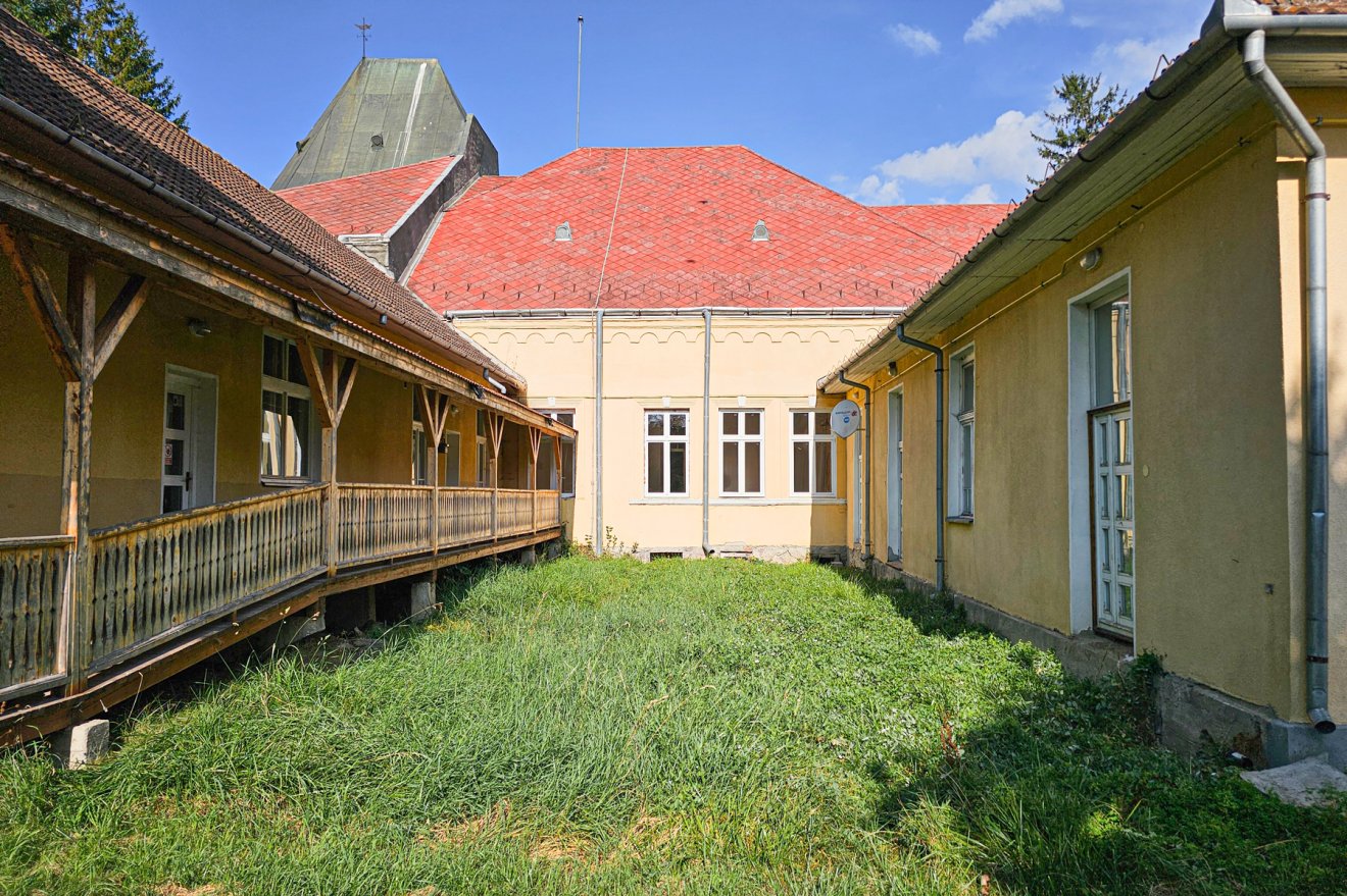 &bullet;  Fotó: Kozán István