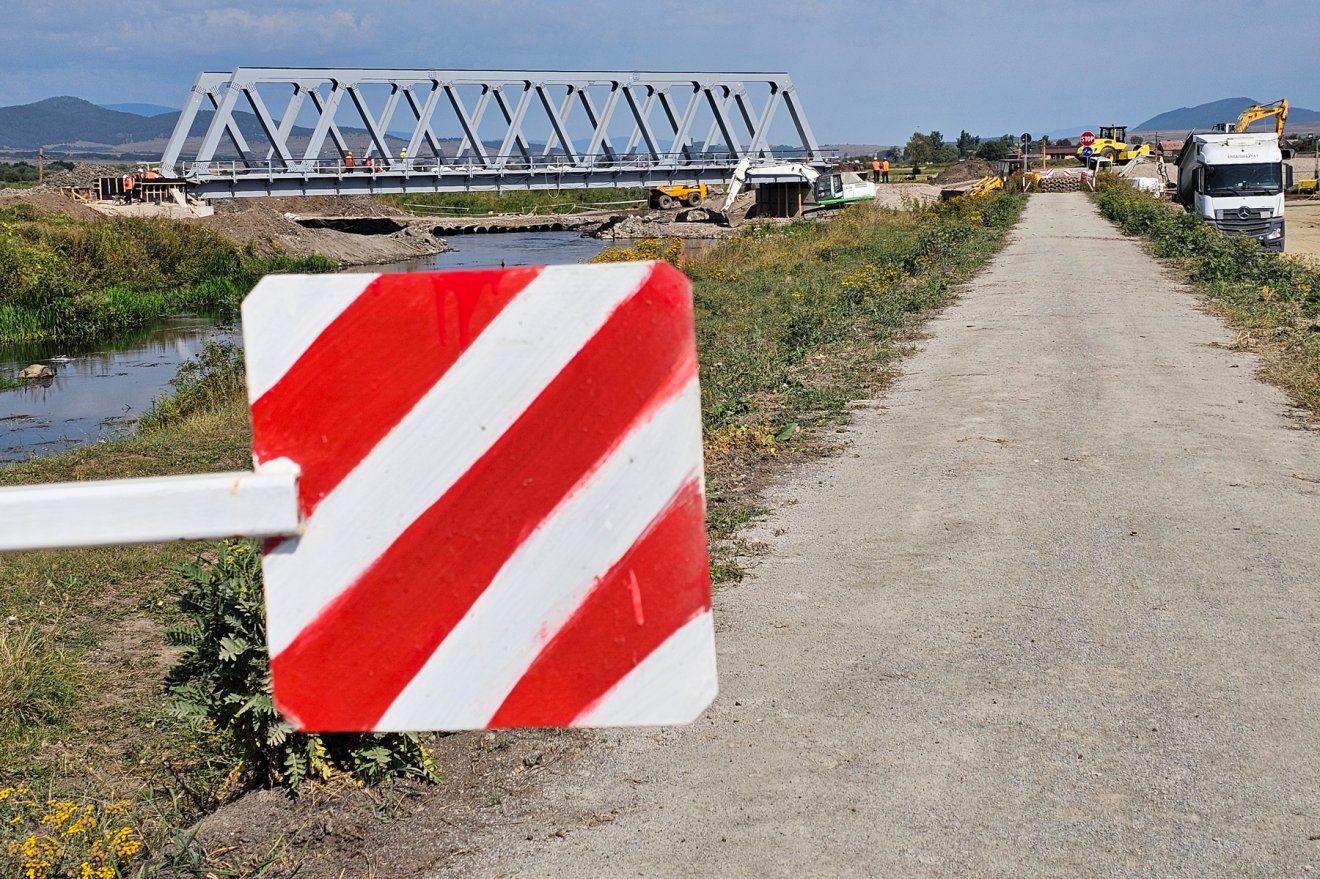 Szeptember 16-tól ismét közlekednek vonatok a hídon &bullet;  Fotó: Kozán István