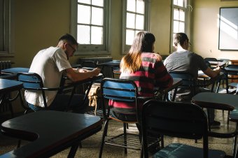 Kezdődik a pótérettségi írásbeli szakasza