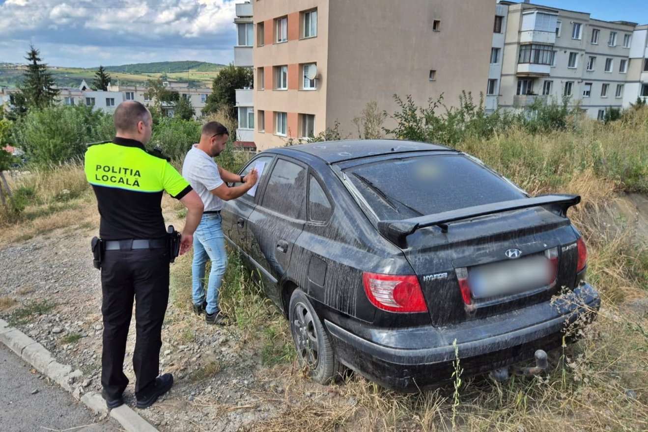 Felszólítást kaptak az elhagyott autók tulajdonosai Székelyudvarhelyen