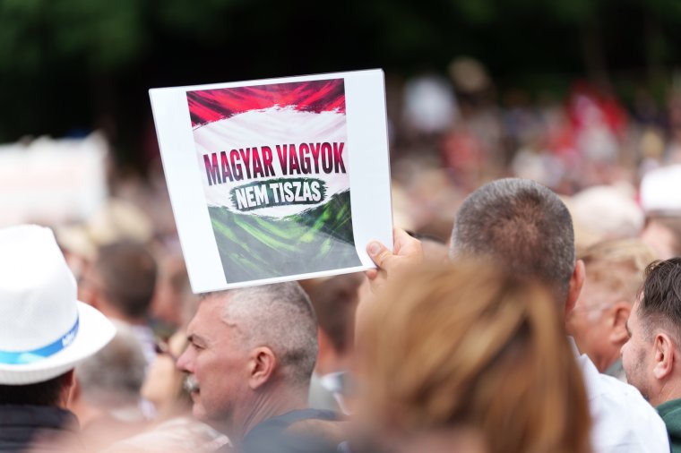 A székelyek „örökös miniszterelnökének” nevezték, Magyar Péterről is kérdezték Orbán Viktort a tusványosozók