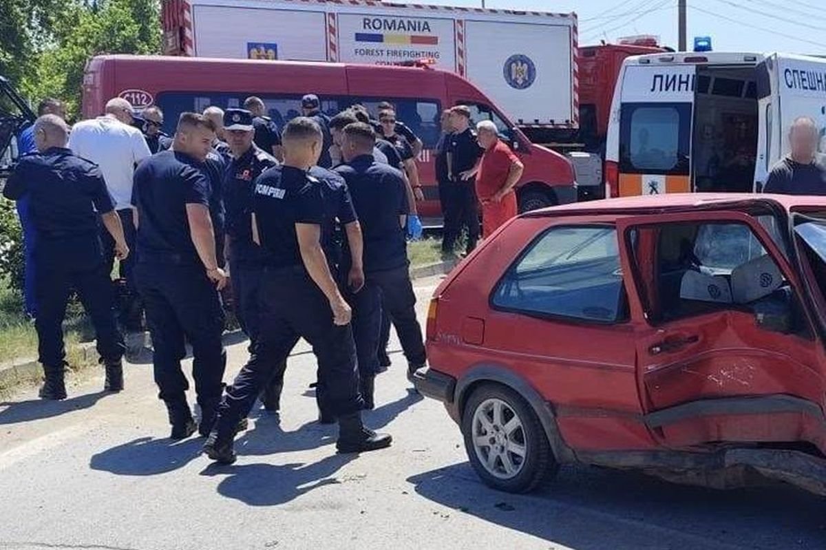 Útközben egy bulgáriai balesetnél is beavatkoztak a romániai tűzoltók • Fotó: Országos Katasztrófavédelem