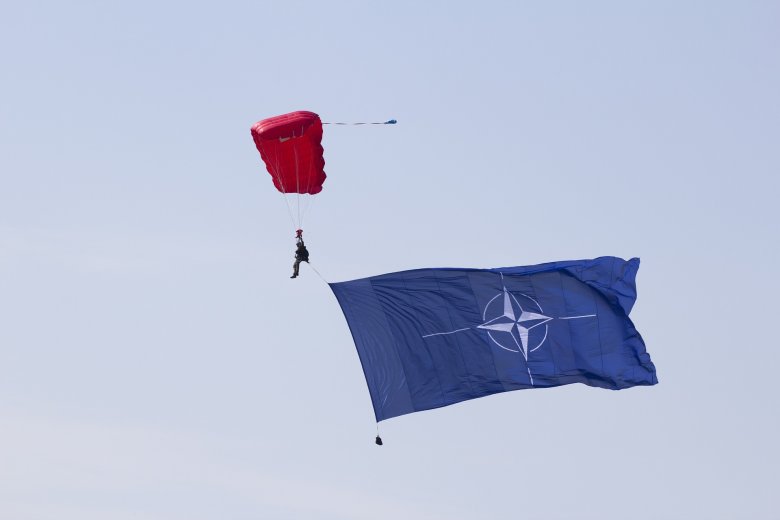 Kiderült, mely NATO-tagállamok elleni orosz fenyegetés válthatta ki a CIA-igazgató moszkvai látogatását