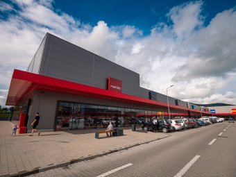 Gazdát cserélt a csíkszeredai bevásárlóközpontot