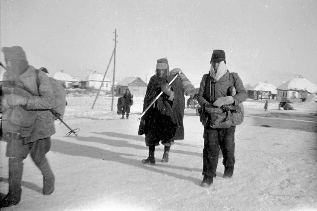 A felvételek 2. magyar hadsereg egységeinek visszavonulása közben készültek