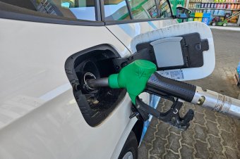 Jó hír: egy időre csökkenti a pénzügyminisztérium a gázolaj jövedéki adóját