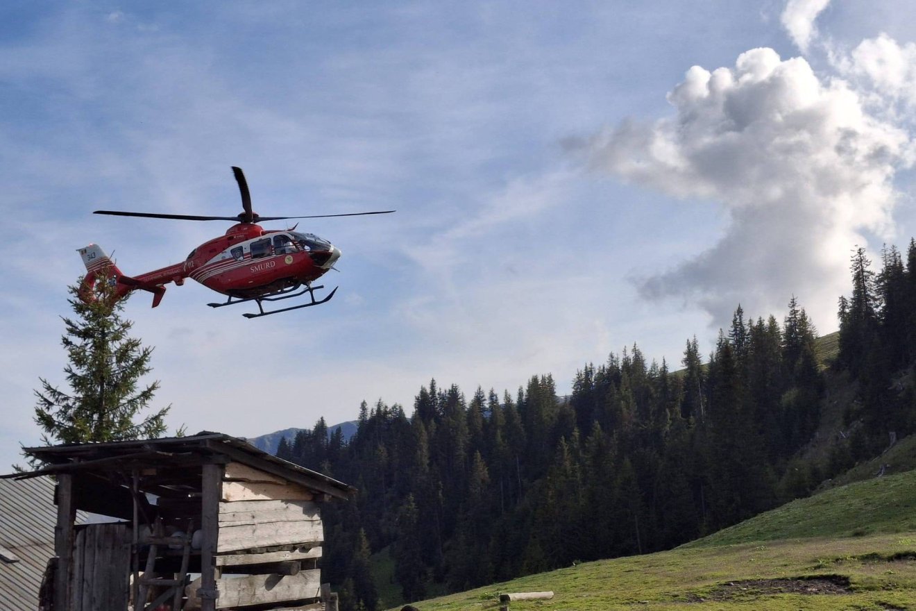 Egy pataknál hagyták magára társai a teljesen kimerült ukrán menekültet, helikopterrel kellett lehozni a hegyről