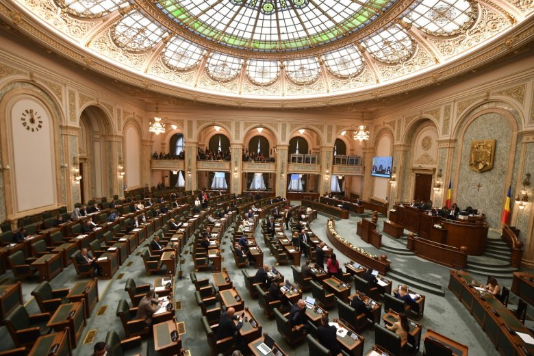 Megjósolta az RMDSZ képviselője, mi lenne, ha magyarul tennének esküt Románia parlamentjében