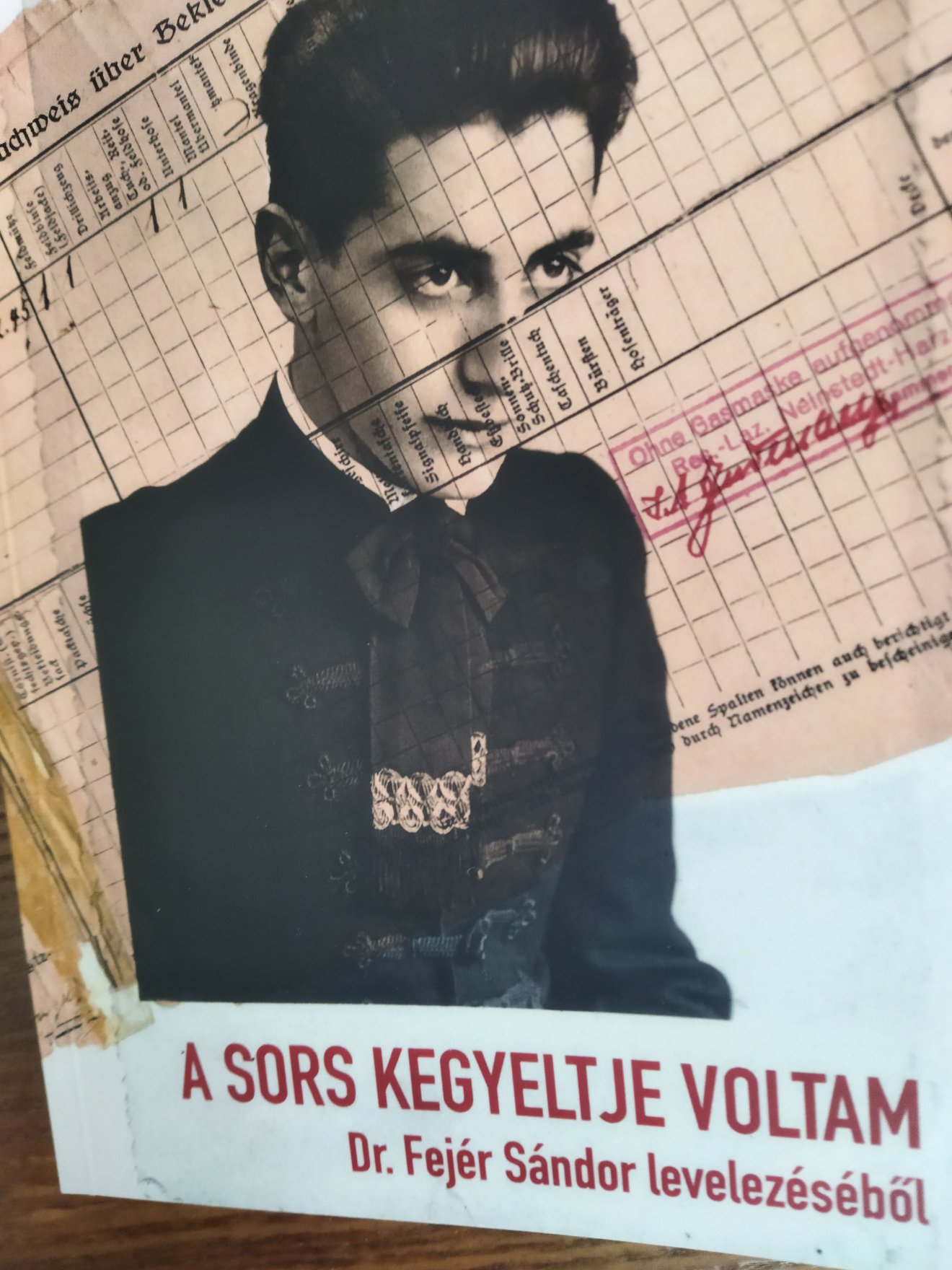 Dr. Fejér Sándor minden egyes, kötetbe szerkesztett leveléből kicseng a csillapíthatatlan szülőföldszeretet