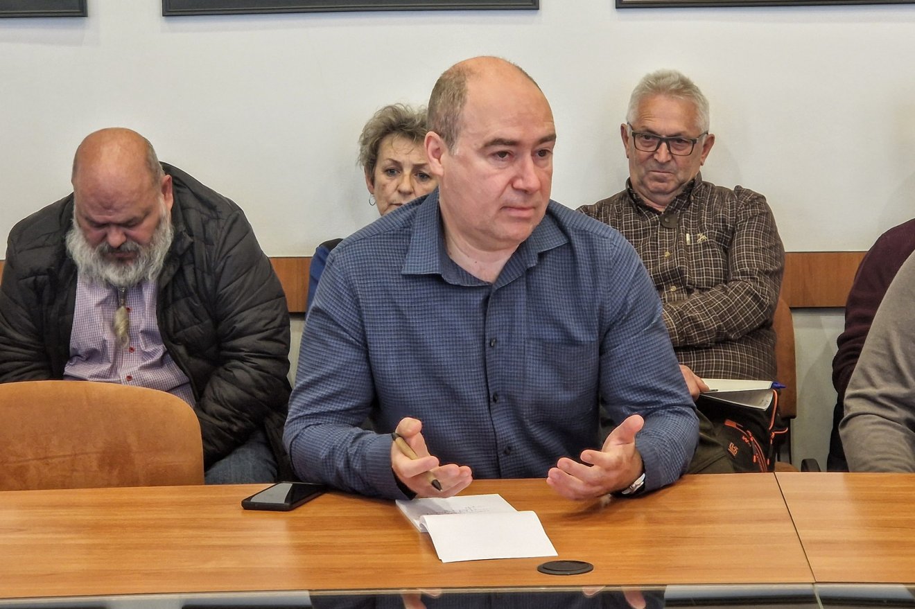 Kozsokár Attila azt hangsúlyozta, hogy az utóbbi időben egyre kevesebb a panasz Kézdivásárhelyről, ami a szolgáltatás minőségének javulására utal