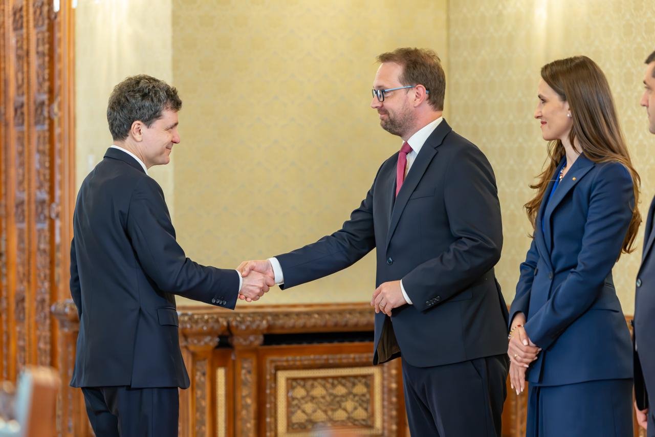 &bullet;  Fotó: Presidency.ro
