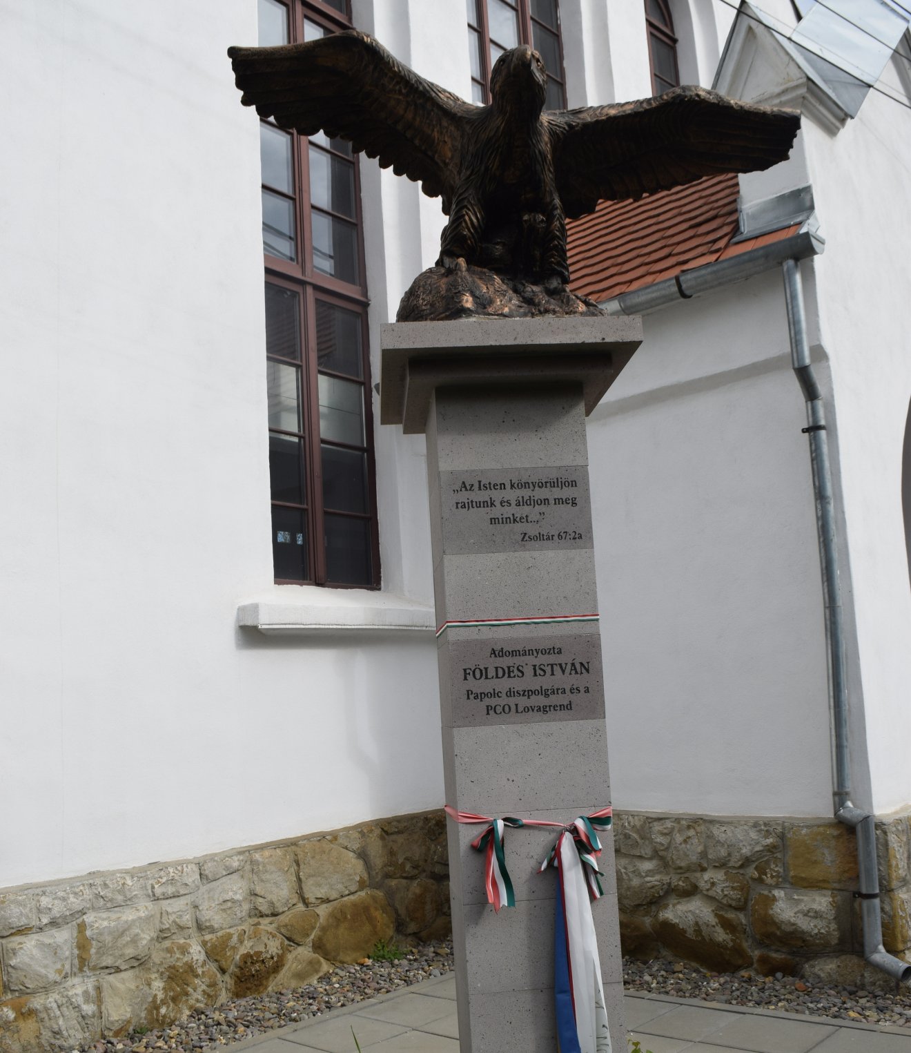 Papolcon három éve avatták fel ezt az emlékművet