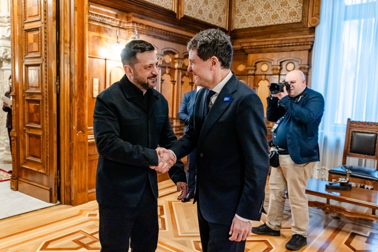 &bullet;  Fotó: Presidency