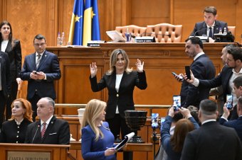 Eldőlt a kormány sorsa, így szavaztak ma a parlamentben