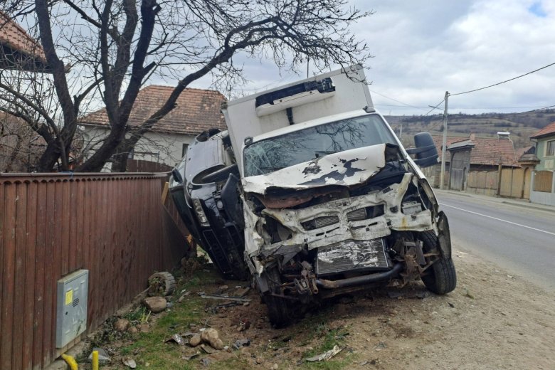 Elaludt a sofőr, baleset történt Máréfalván