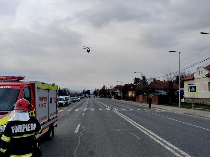 Halálos vonatbaleset Csíkszeredában: hat személyt szállító szekeret ütött el a vonat – frissítve
