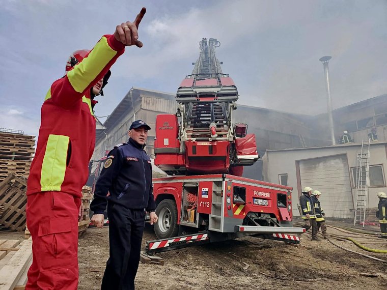 Faforgáccsal teli raktár gyulladt ki Szentegyházán – frissítve