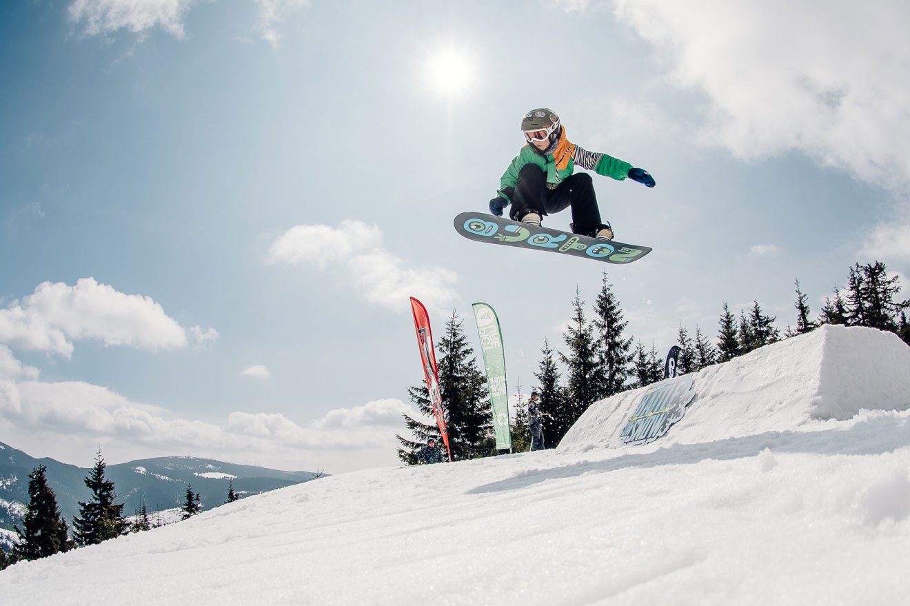Visszatér a Battle on Snow: a hétvégén a Madarasi Hargita ad otthont a térség legnagyobb freestyle snowboard és síversenyének &bullet;  Fotó: RideMore