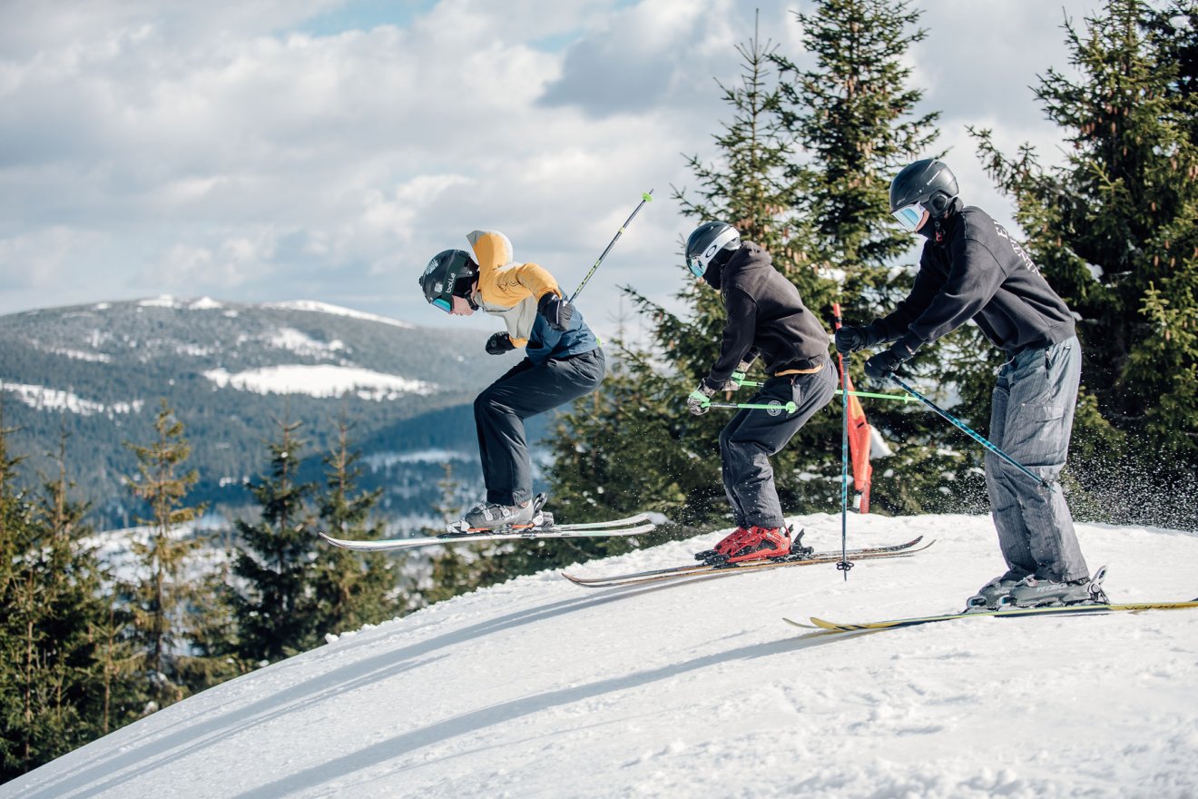 &bullet;  Fotó: RideMore