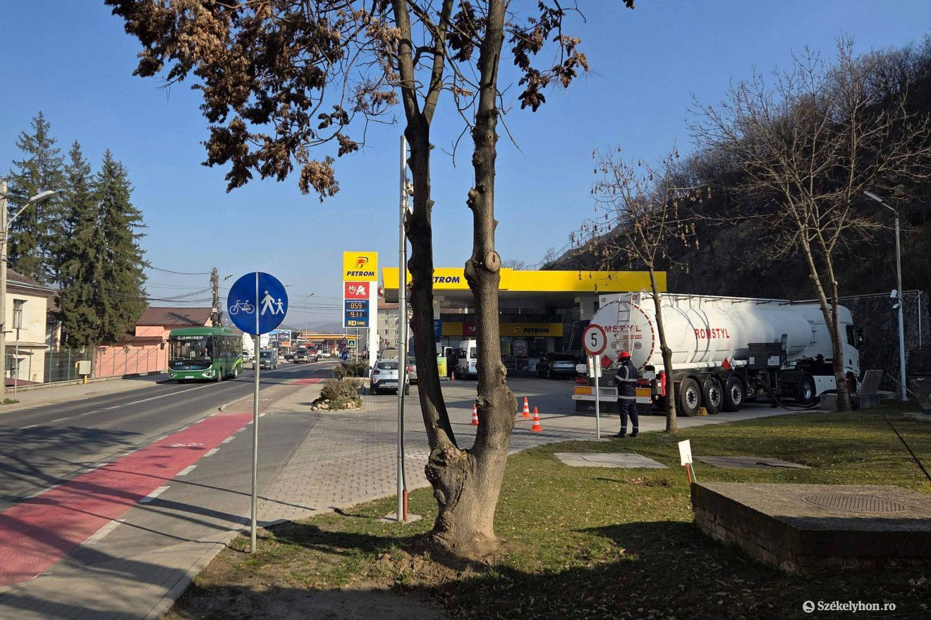 Múlt hét elején még 8,59 lej volt a benzin és 9,11 lej a gázolaj ára. Minden új szállítmány drágább? &bullet;  Fotó: Székelyhon