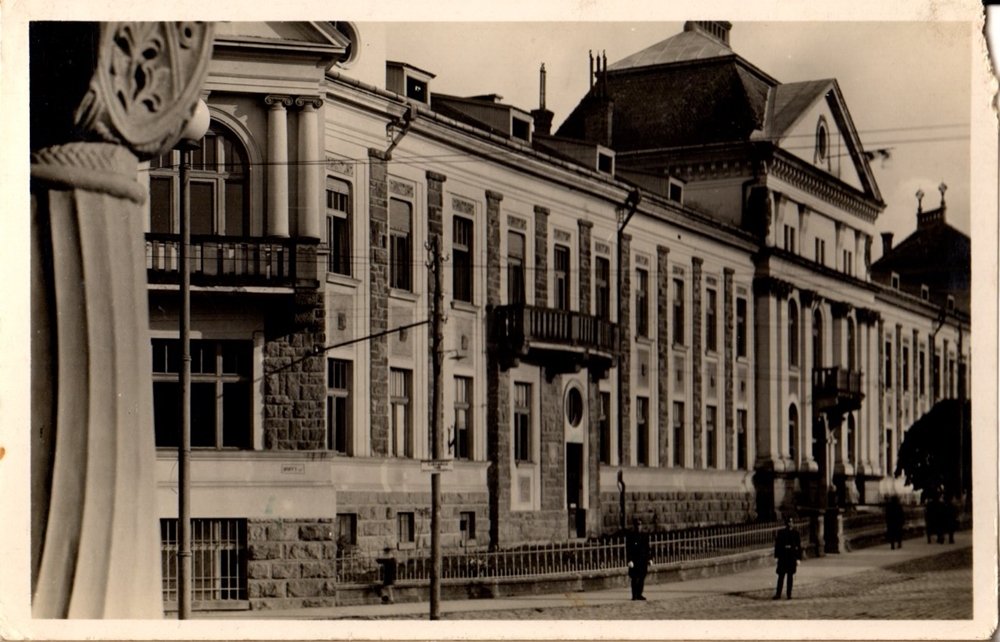 A csíkszeredai vármegyeháza