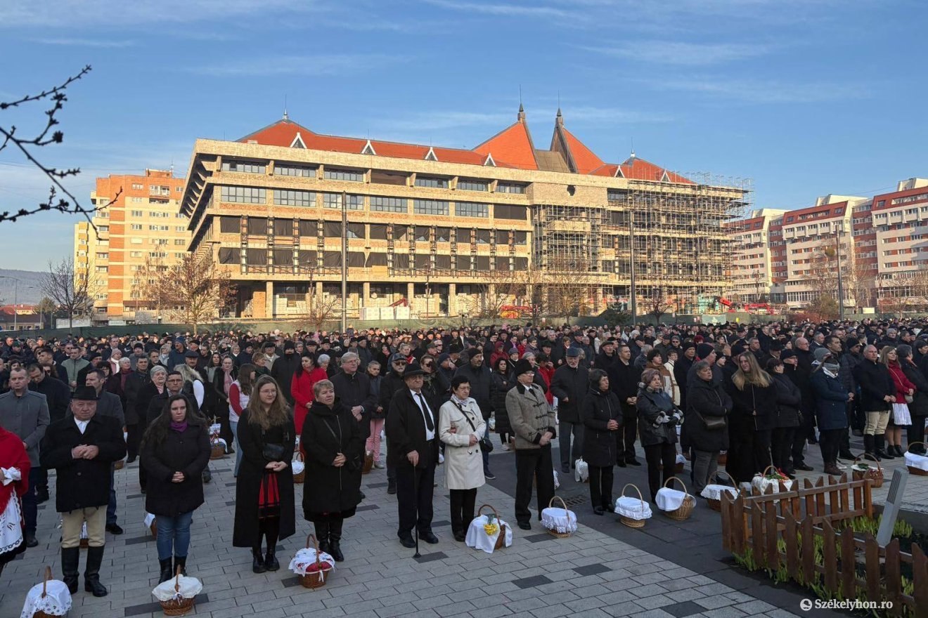 &bullet;  Fotó: Olti Angyalka