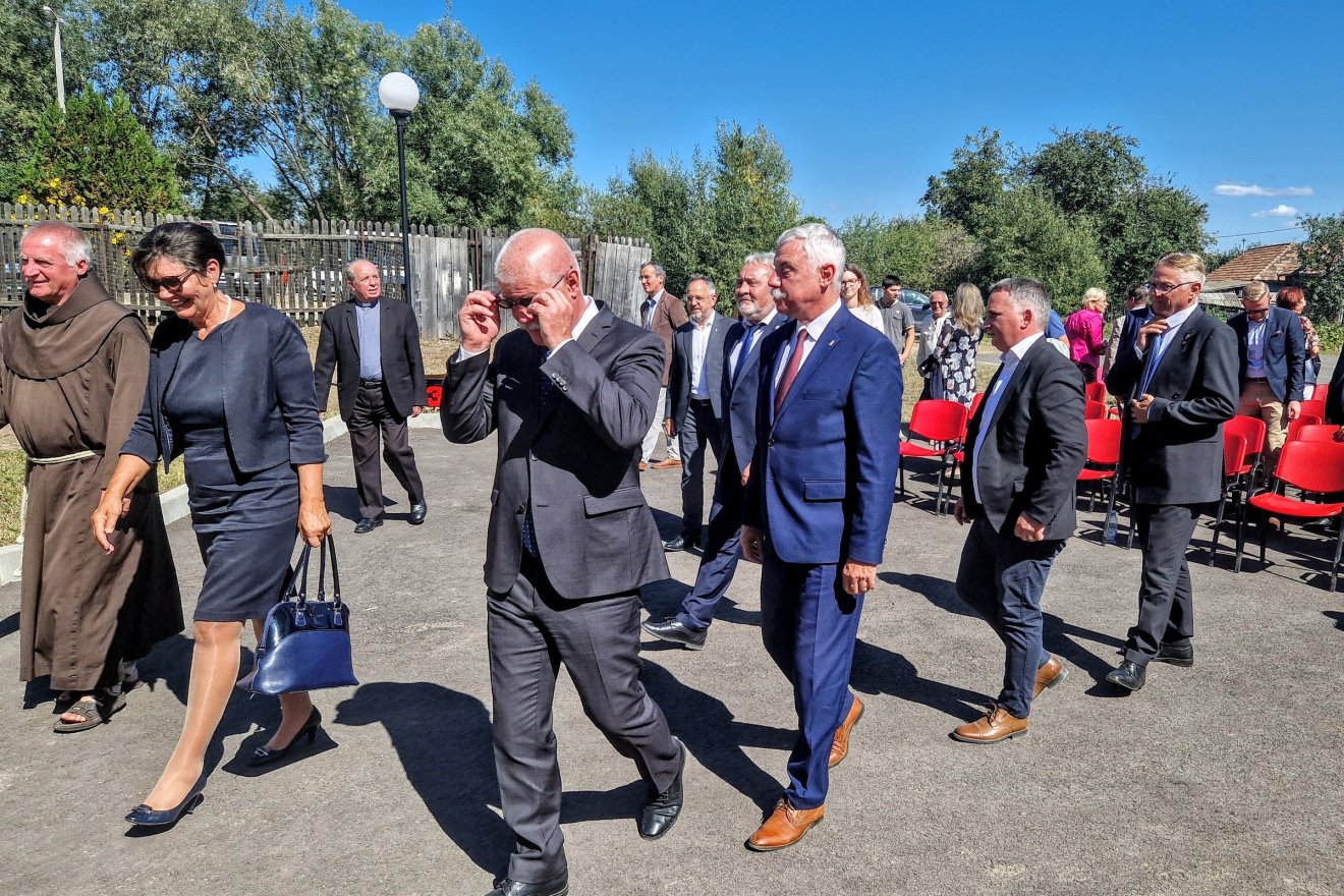 2023 szeptemberében Csák János akkori kulturális és innovációs miniszter jelenlétében nyitották meg a Kanta Szakképző Központ első tanévét