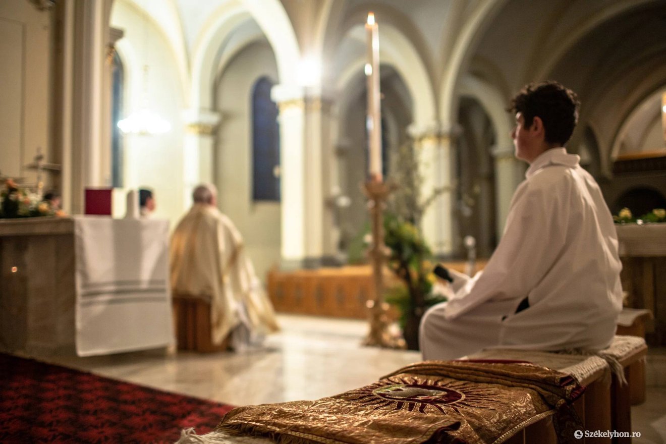 &bullet;  Fotó: Erdély Bálint Előd