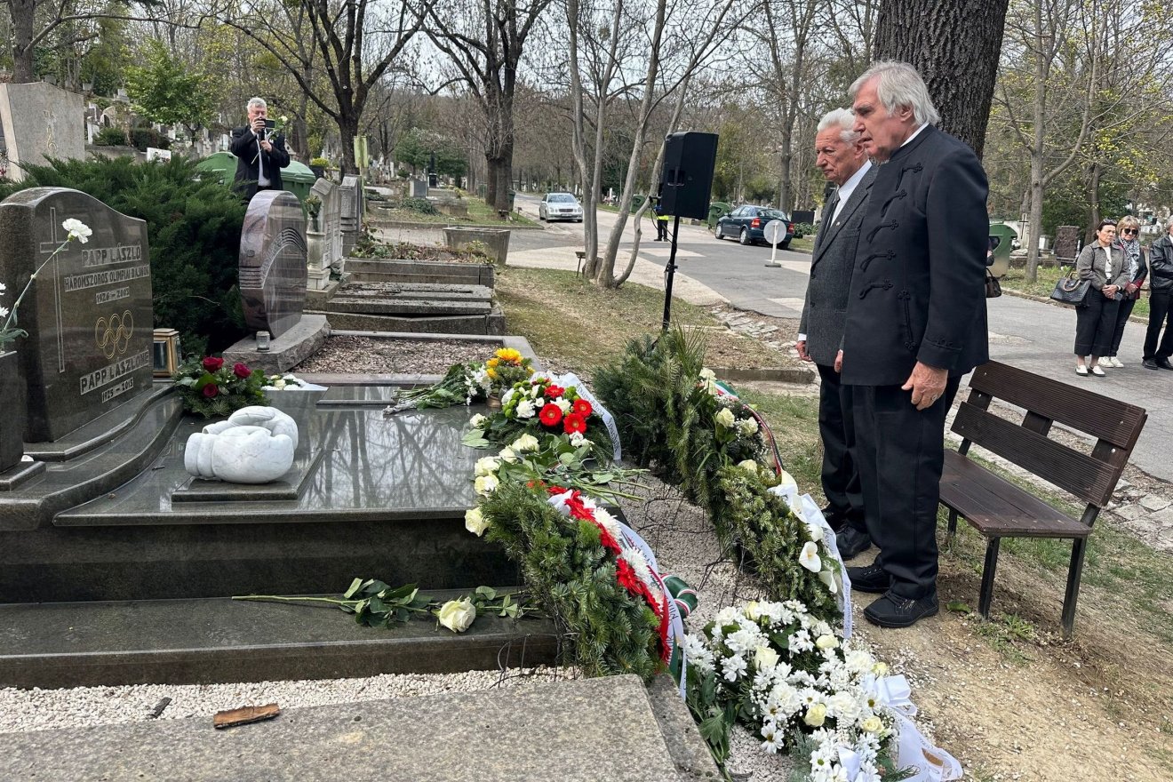Papp László sírjánál a most március 25-i megemlékezéskor