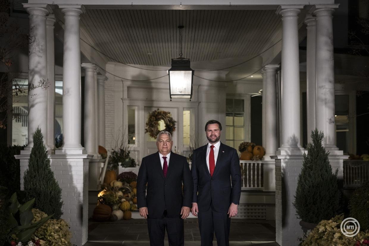 Orbán Viktor miniszterelnök és J. D. Vance amerikai alelnök találkozója Washingtonban, 2025 novemberében • Fotó: Kaiser Ákos/Miniszterelnöki Kommunikációs Főosztály/MTI