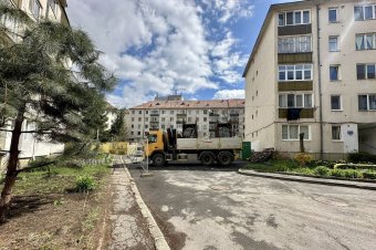 Tömbházakat szigetelnek a Lendület sétányon Csíkszeredában