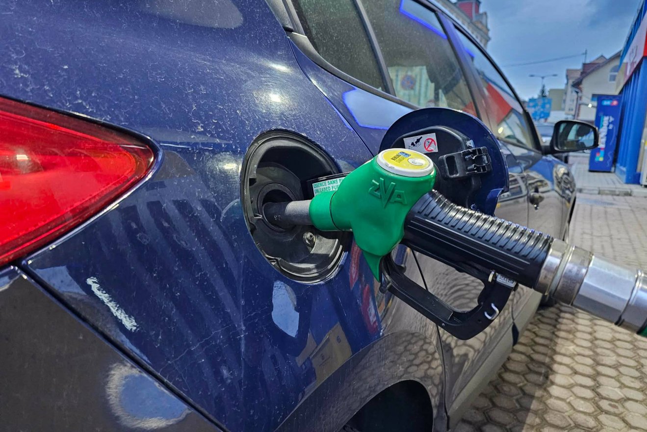 Látványos fordulat az üzemanyagpiacon: a dízel ára „benézett” tíz lej alá