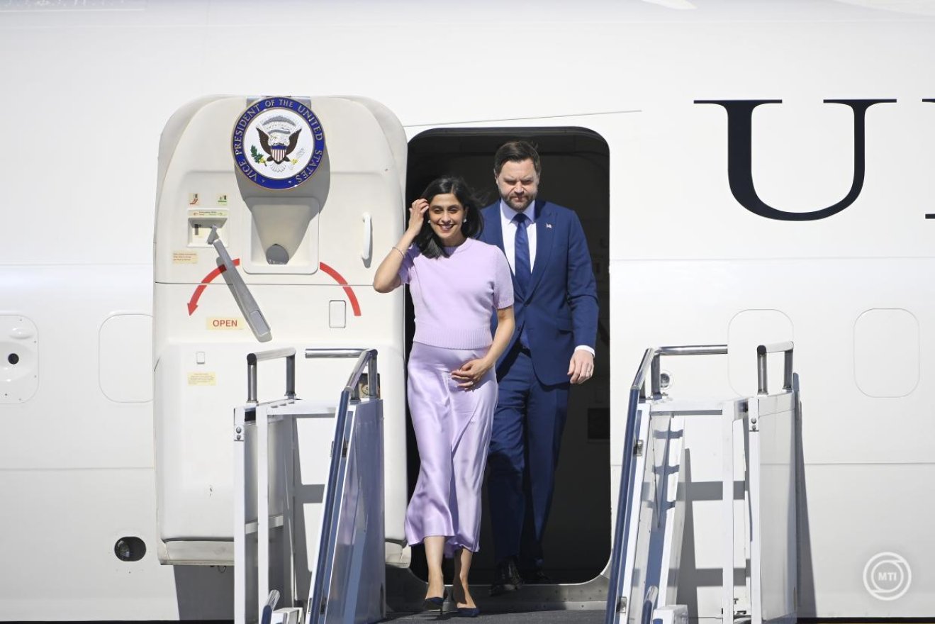 Magyarországra érkezett az Amerikai Egyesült Államok alelnöke