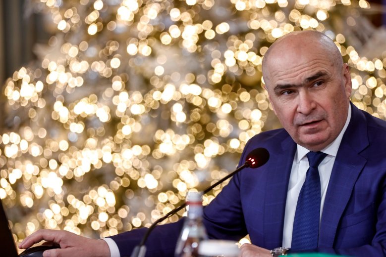 Kevesebb szolgálati autó, olcsóbb lízing – így spórolnak Bolojanék magukon