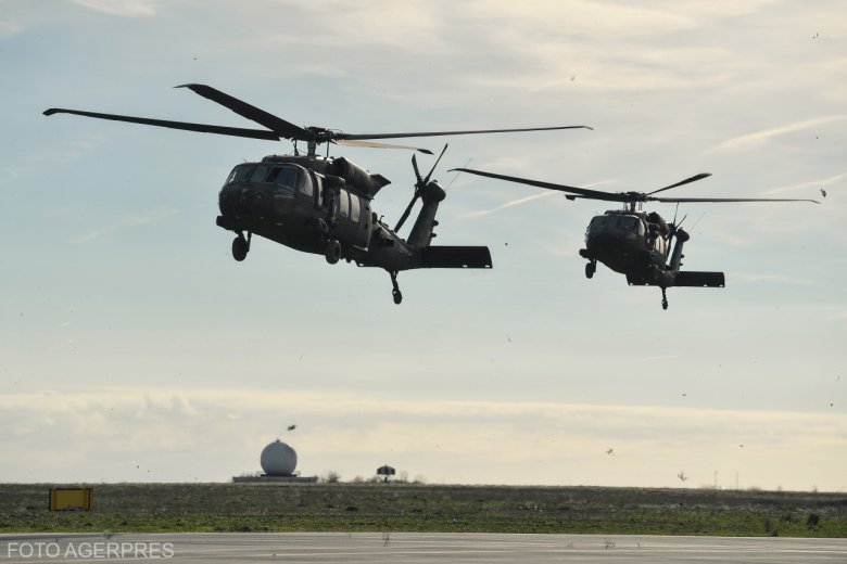 Botrányos ülésen hagyta jóvá a parlament az amerikai katonai erők ideiglenes telepítését