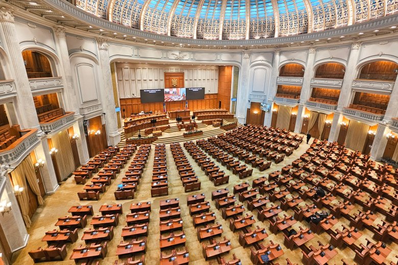 „A törvények helye, nem a vuvuzeláké”: fizetéslevonással büntetik az SOS Románia honatyáit