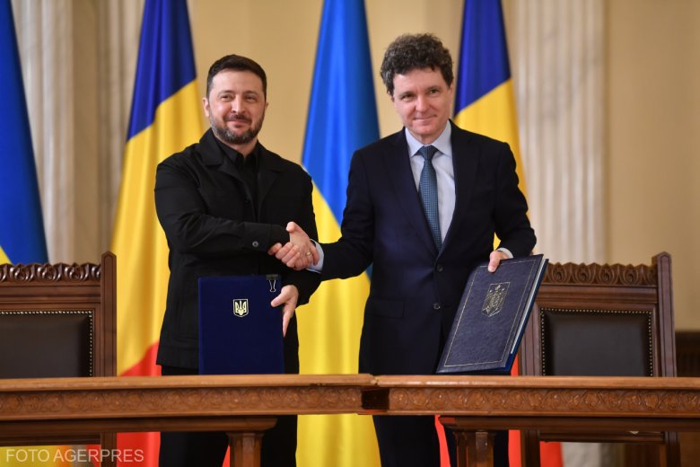 Zelenszkijjel az oldalán bírálta Magyarországot a román államfő