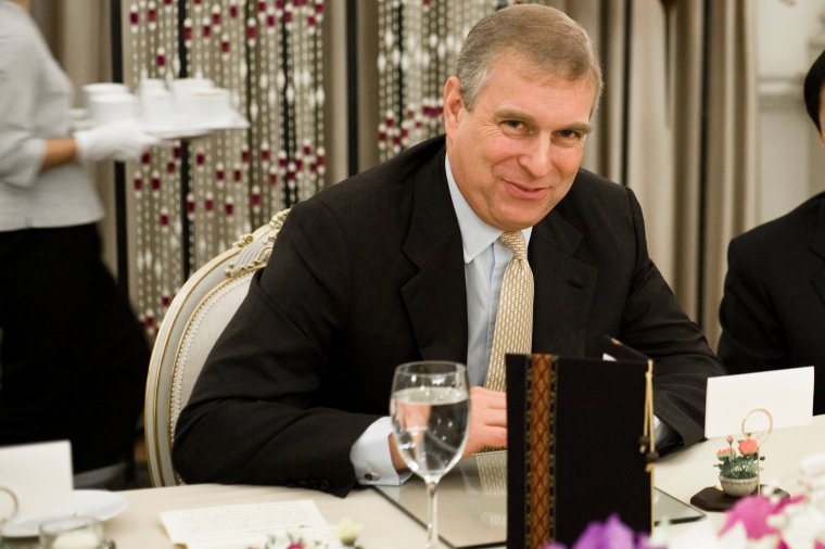 Őrizetbe vették András volt yorki herceget, a brit uralkodó öccsét