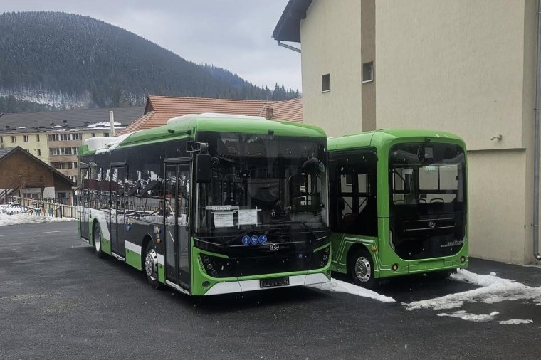 Elektromos buszokat vásárolt Borszék