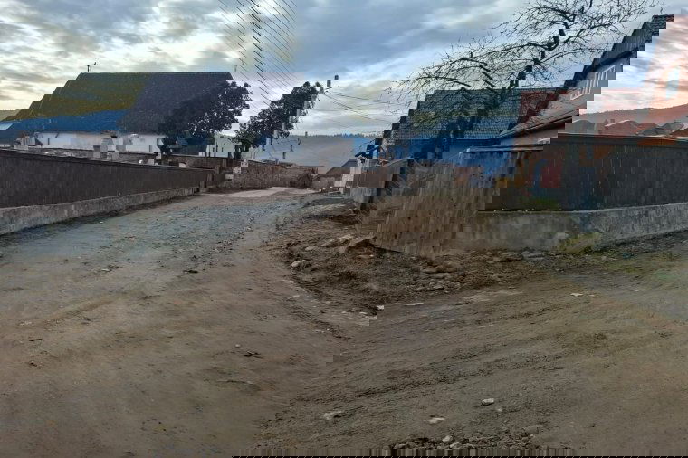 Több száz éves emberi csontok kerültek felszínre Gelencén